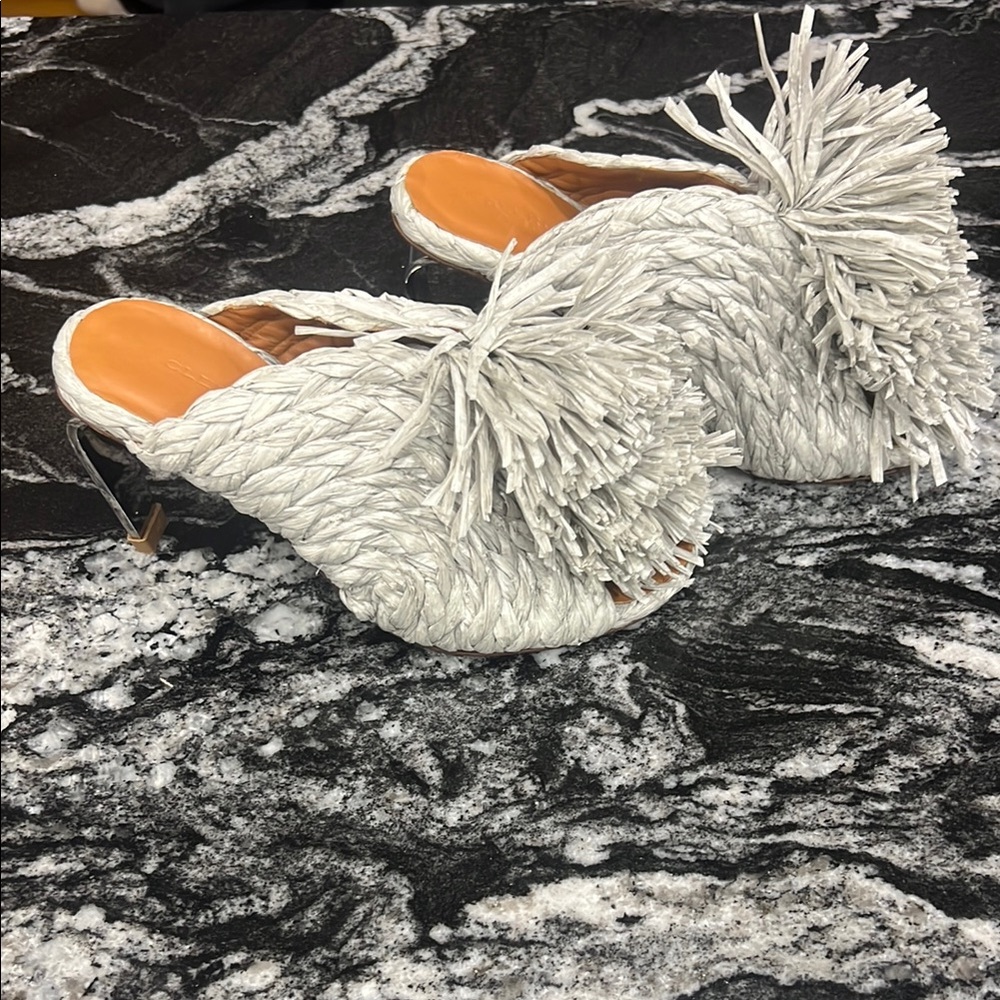 Robert Clergerie White Heels with Fluffy Fringe